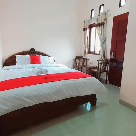 Reddoorz Syariah Near Komplek Candi Arjuna Dieng 2 Diyeng Exteriör bild