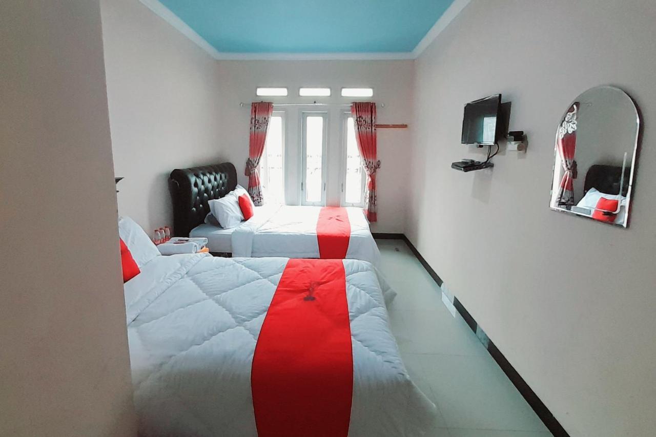 Reddoorz Syariah Near Komplek Candi Arjuna Dieng 2 Diyeng Exteriör bild